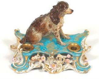 French Rococo Revival Jacob Petit Paris Porcelain Spaniel Encrier, ca.19th Century 