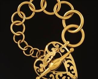 Gucci Exaggerated Heart Toggle Bracelet 