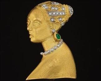 Historical Woman Brooch with Diamonds and Emerald 