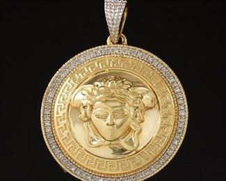 Ladies Gold Medusa Pendant 