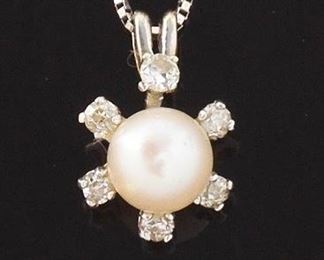 Ladies Gold, Pearl and Diamond Pendant on Chain 