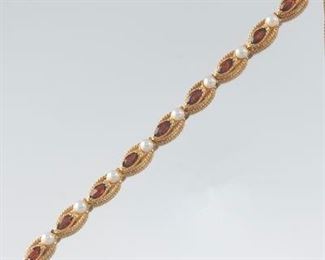 Ladies Gold, Pearl and Garnet Bracelet 