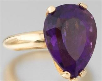 Ladies LAJ Vintage Gold and Amethyst Oversized Cocktail Ring 