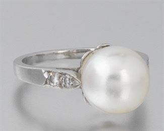 Ladies Pearl and Diamond Ring 