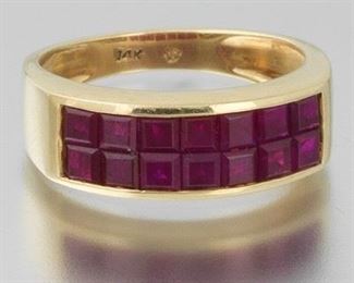Ladies Retro Gold and Ruby Ring 