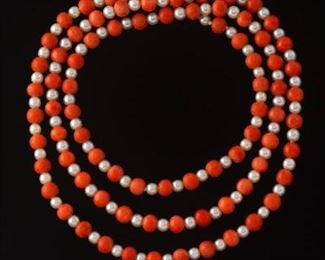 Ladies Vintage Coral and Pearl Necklace 