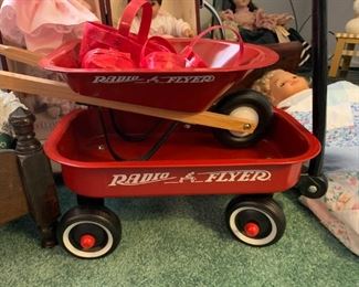 mini radio flyer wagon and wheelbarrow 