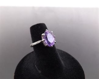 .925 Sterling Silver Oval Cut Amethyst Ring Size 5.5
