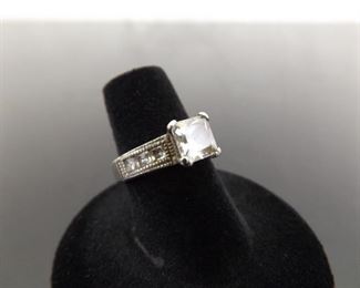 .925 Sterling Silver Princess Cut Zirconia Ring Size 6
