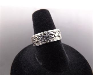 .925 Sterling Silver Scrolled Design Band Ring Size 7.5

