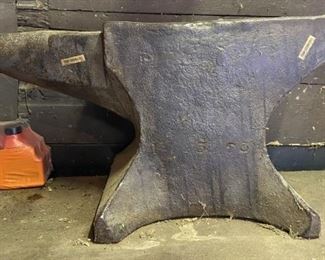 Large 133LB Anvil 25 1/2"x11 1/2"
