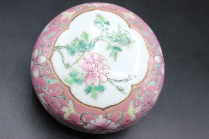 Antique Chinese Flower Powder Trinket Box