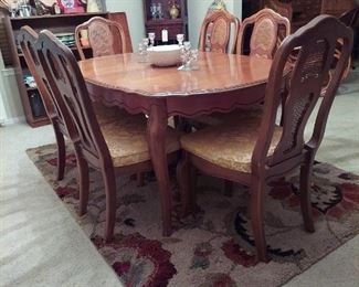 MID Century French Provencial  Dining  Room  Table w 6 chairs