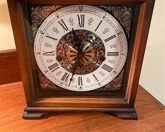 Mantle clock