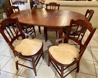 Perfect Condition Breakfast Table $300 
Available for Pre Sale.                                                                  Call Donna at 850-516-2425. 