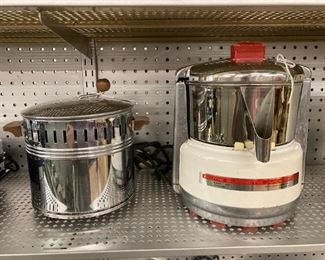 Vintage Popcorn Popper & Juicer (Both Work)
