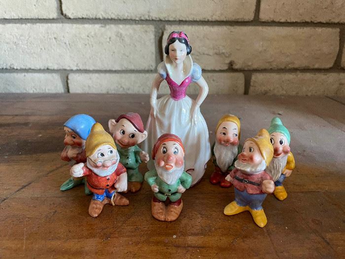 1Goebel Snow White The Seven Dwarfs Collection