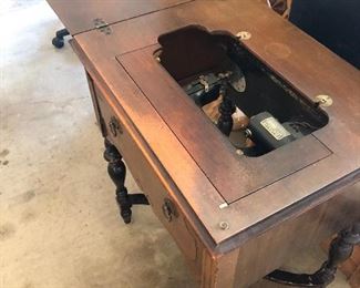 Antique Nineteen Twenty Seve Franklin Sewing Machine