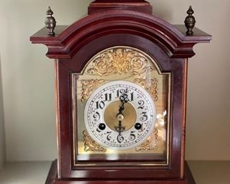 Mantle Clock. Photo 1 of 4. 