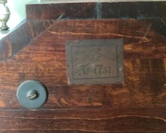 Mantle Clock. Photo 3 of 4. 