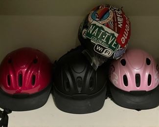 Kid's Ski/Snowboard Helmuts. 