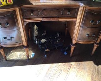 Vintage vanity with mirror 