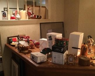 Holiday items, home goods 