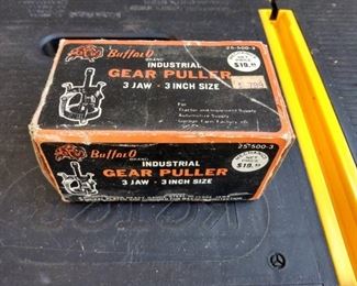 Buffalo Industrial Gear Puller