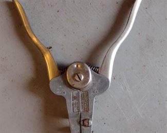 Electrical Wire Skinner Tool