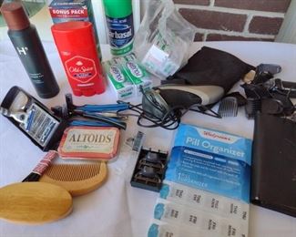 Electric Shaver Lot w/ hygiene items