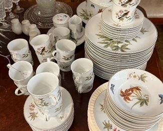 Chinese Garden China by Sheffield - 73 pieces