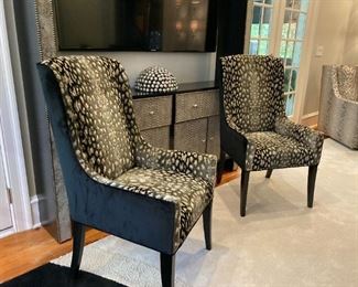 (8) CUSTOM DESIGNER DINING CHAIRS/ACCENT CHAIRS IN KANO FLANNEL FABRIC (2 OF 8 SHOWN IN PHOTO) 23.5WX24DX43H