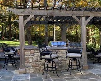 FRONTGATE 'CARLISLE' PATIO COLLECTION; 4 SWIVEL BAR CHAIRS WITH CUSHIONS & COVERS