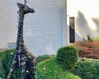 PHILLIPS COLLECTION, LARGE GARDEN GIRAFFE!