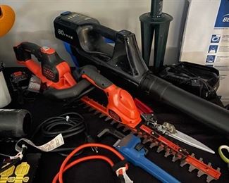 Black and Decker Trimmers