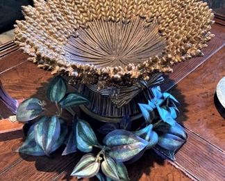 One of two identical bowls