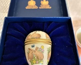 Halcyon Daze hinged box  for spring