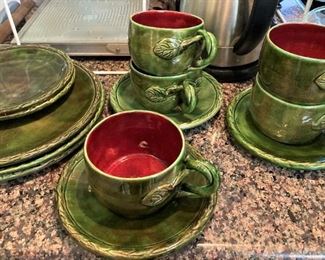 13 pieces of "Briarwood" dishes from California