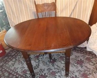 Antique Oval Wood Dropleaf Dining Room Table