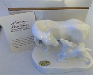 1975 Noritake Mother's Day Figurine