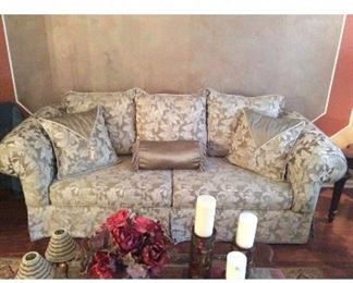 Beautiful Traditional Style 
Sofa & Love Seat.  Both for $800.00
Light sage fabric with light beige design. 
7 ‘ 6 “  Sofa 
5’ 8” LoveSeat
