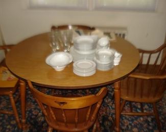 Round table with matching chairs, set of china by Sango Olimpia 34 pic.
