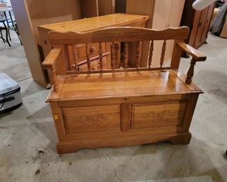 Bench with lifting seat for storage