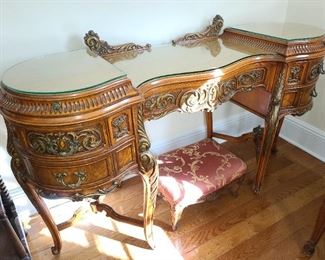 Antique Carved Ornate Desk/Vanity