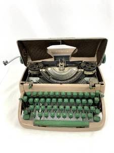 Vintage Remington Quiet-Riter Typewriter- 1950's