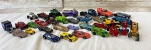 Large lot of vintage toy cars