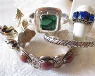 STERLING JEWELRY: RINGS & BRACELETS