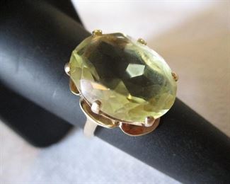 LARGE LEMON CITRINE IN 14KT GOLD RING