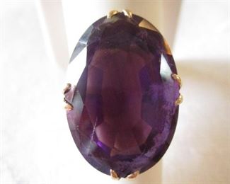HUGE 14KT GOLD AMETHYST COCKTAIL RING