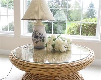 RATTAN TABLE & LAMP